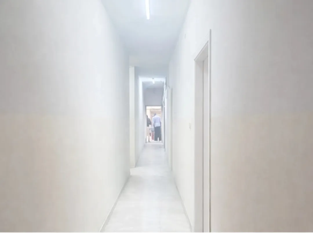 عمارة استثمارية في جبل عمان – 31 وحدة – دخل 67,000 دينار – عائد 10٪ (فرص تطوير 11–12٪)