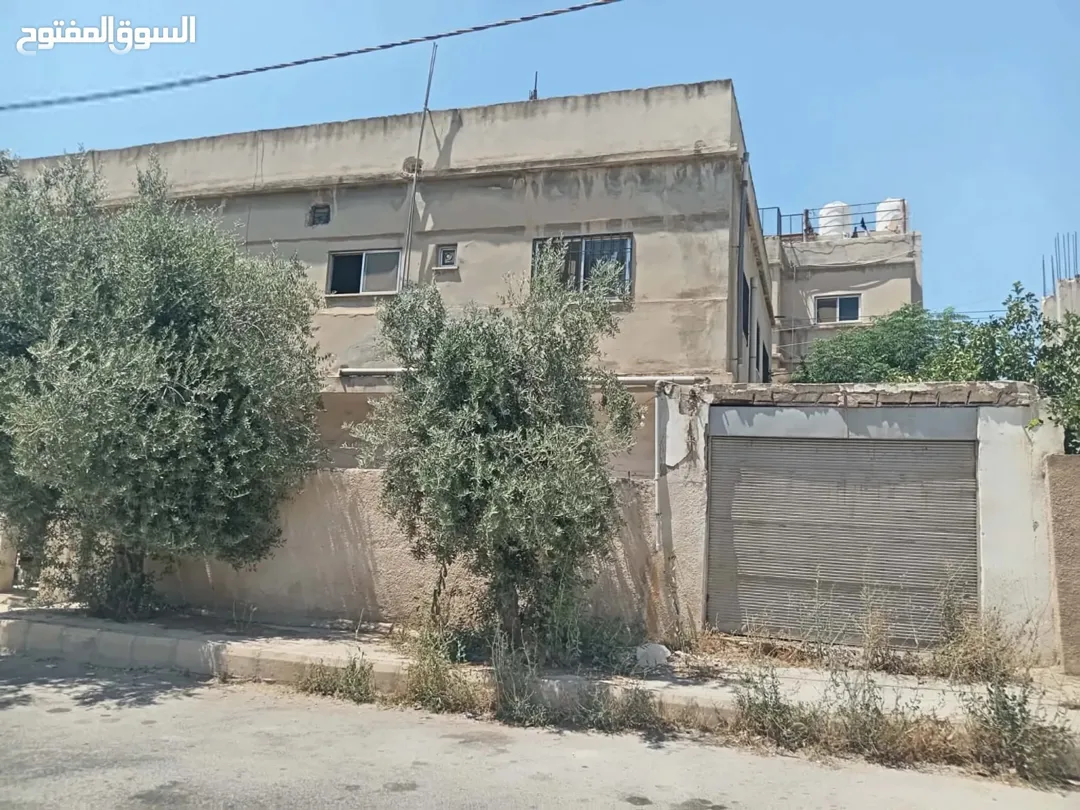 منزل مكون من طابقين — صورة 2