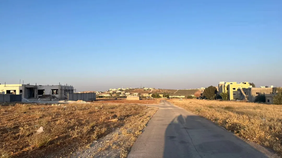 قطعة أرض مميزة للبيع في حسبان منطقة الفلل