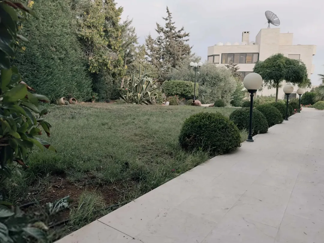 فيلا مميزه للبيع في ضاحيه رشيد عمان