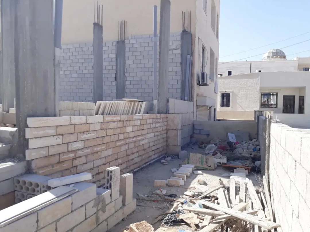 قطعة أرض مميزة في مدينة الشرق تطل على شارعين