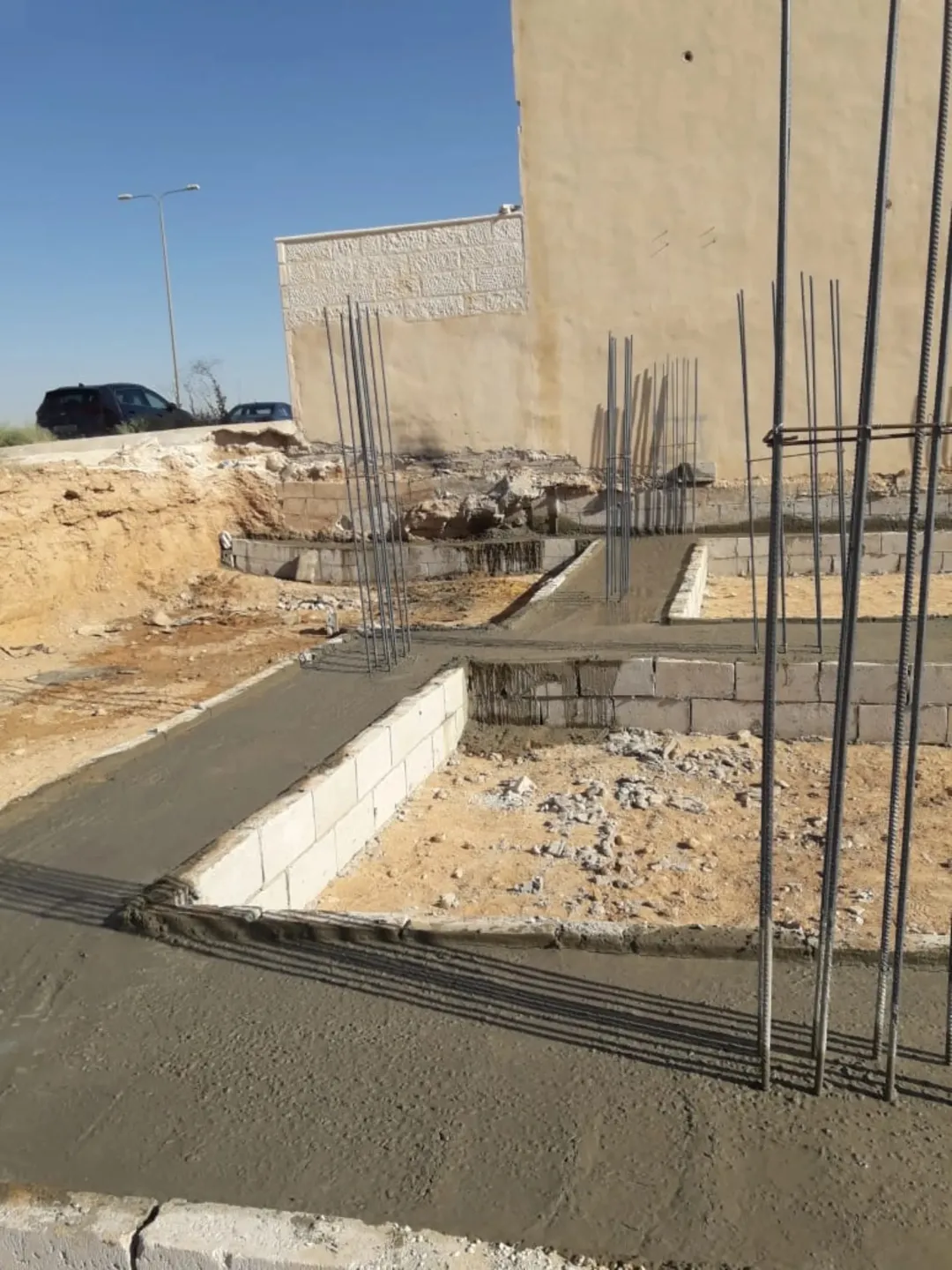 قطعة أرض مميزة في مدينة الشرق تطل على شارعين