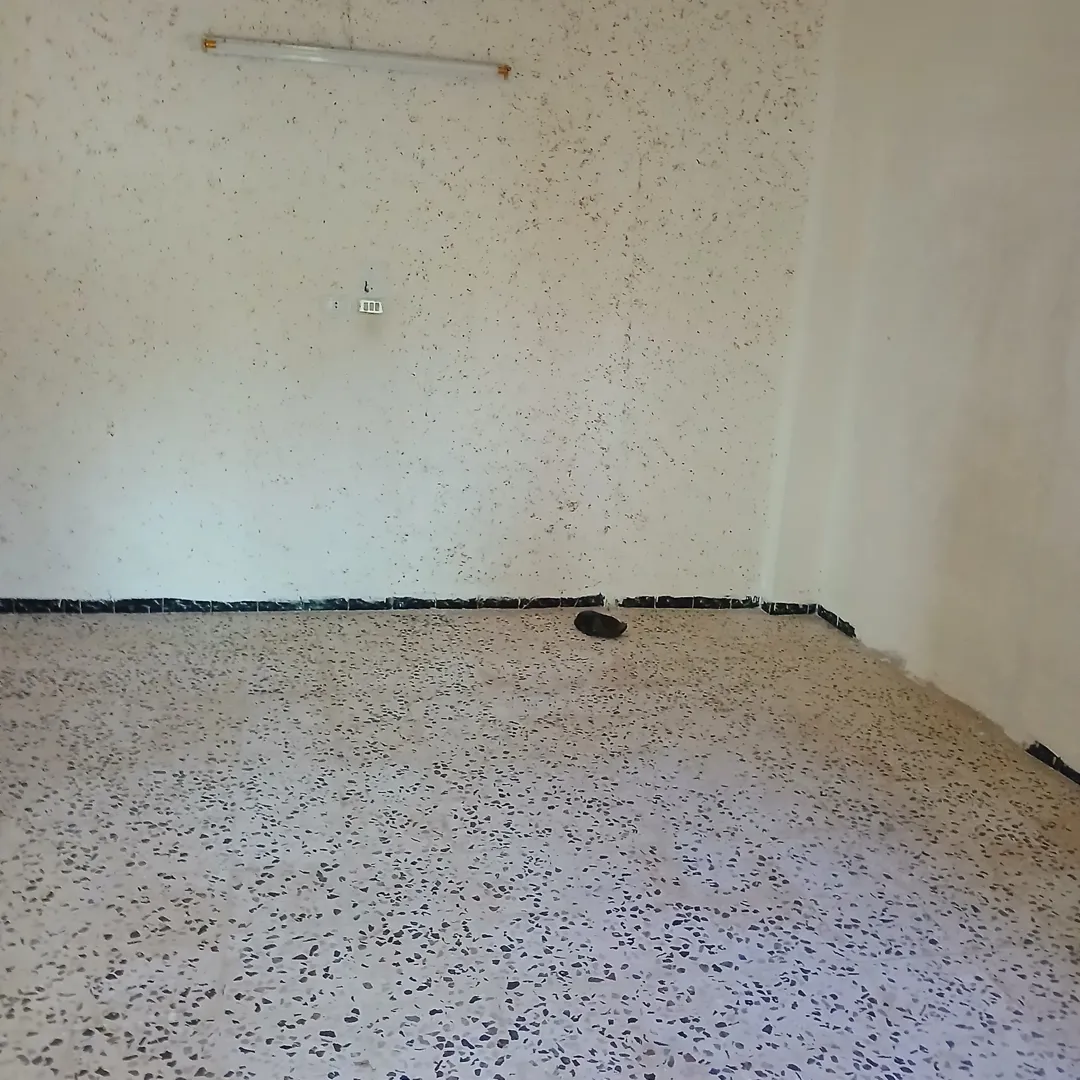 بيت مستقل للبيع المستعجل — صورة 3