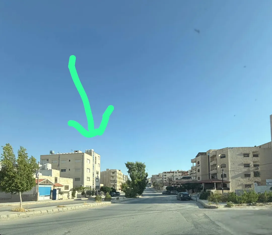 شقة فاخرة جديدة في الزرقاء شارع الوينك
