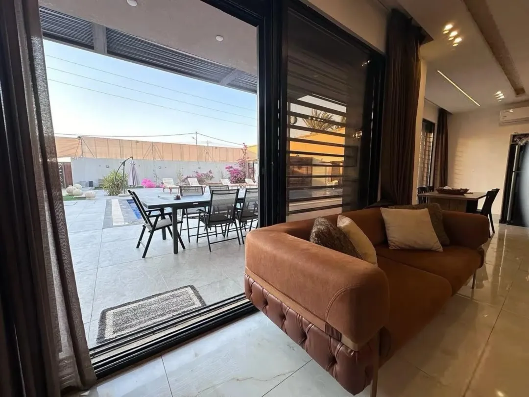 مزرعة مساحة الف متر بناء جديد في البحر الميت