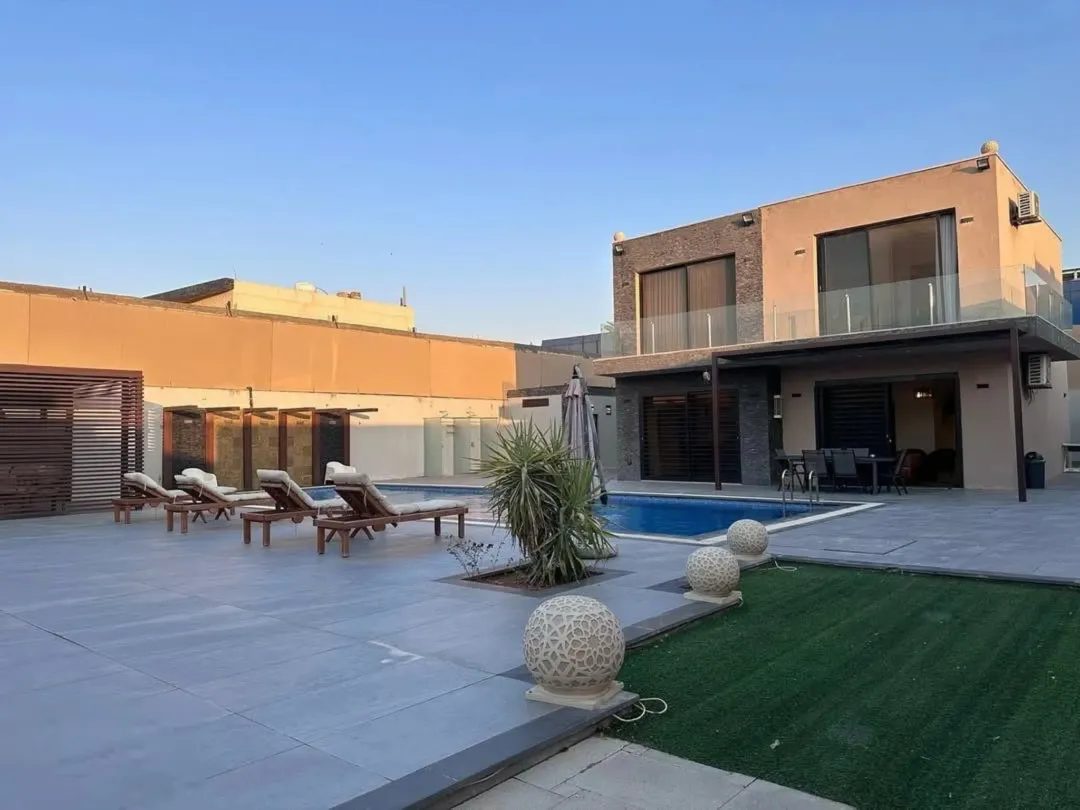 مزرعة مساحة الف متر بناء جديد في البحر الميت
