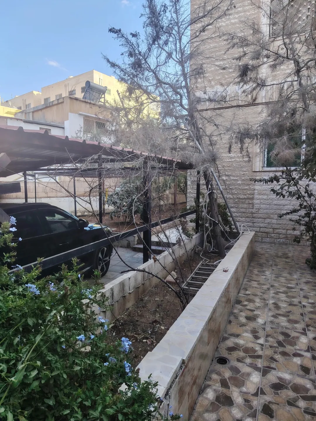 شقة طابقية من فيلا في اجمل مناطق الزرقاء الجديدة