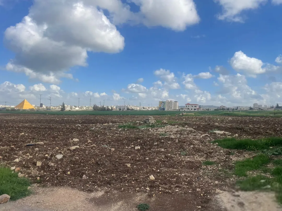 أرض سكنية مميزة للبيع في إربد – إيدون الحجيوي الوسطاني