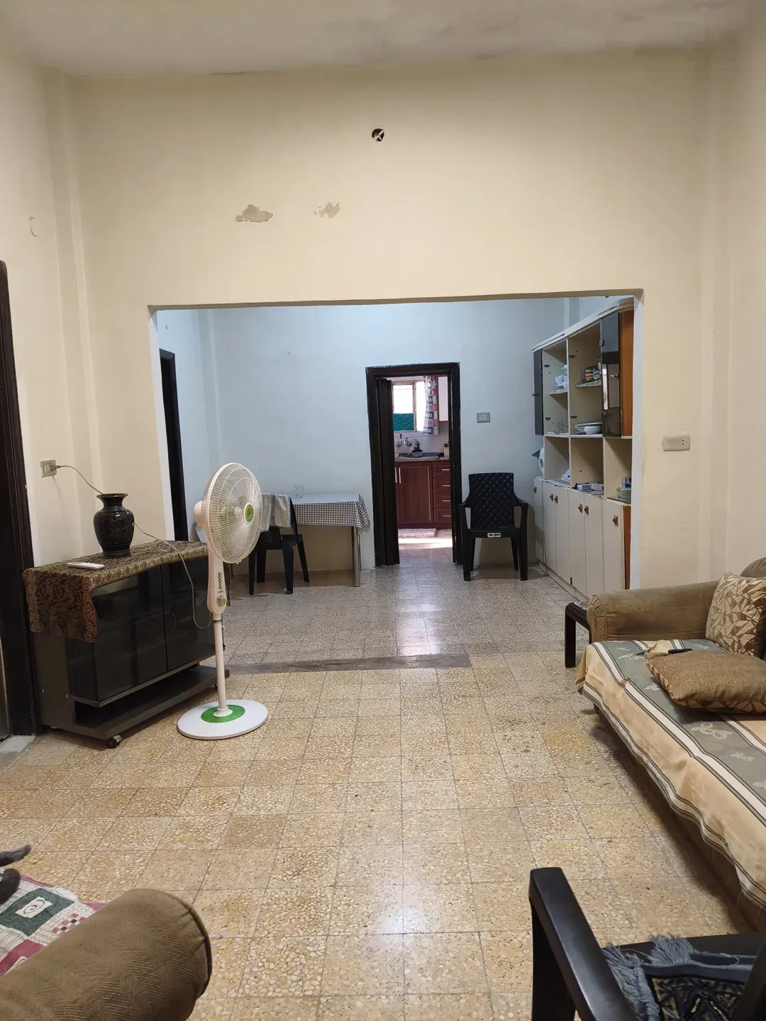 منزل مستقل للبيع في جبل التاج بإطلالة مميزة على القصور الملكية