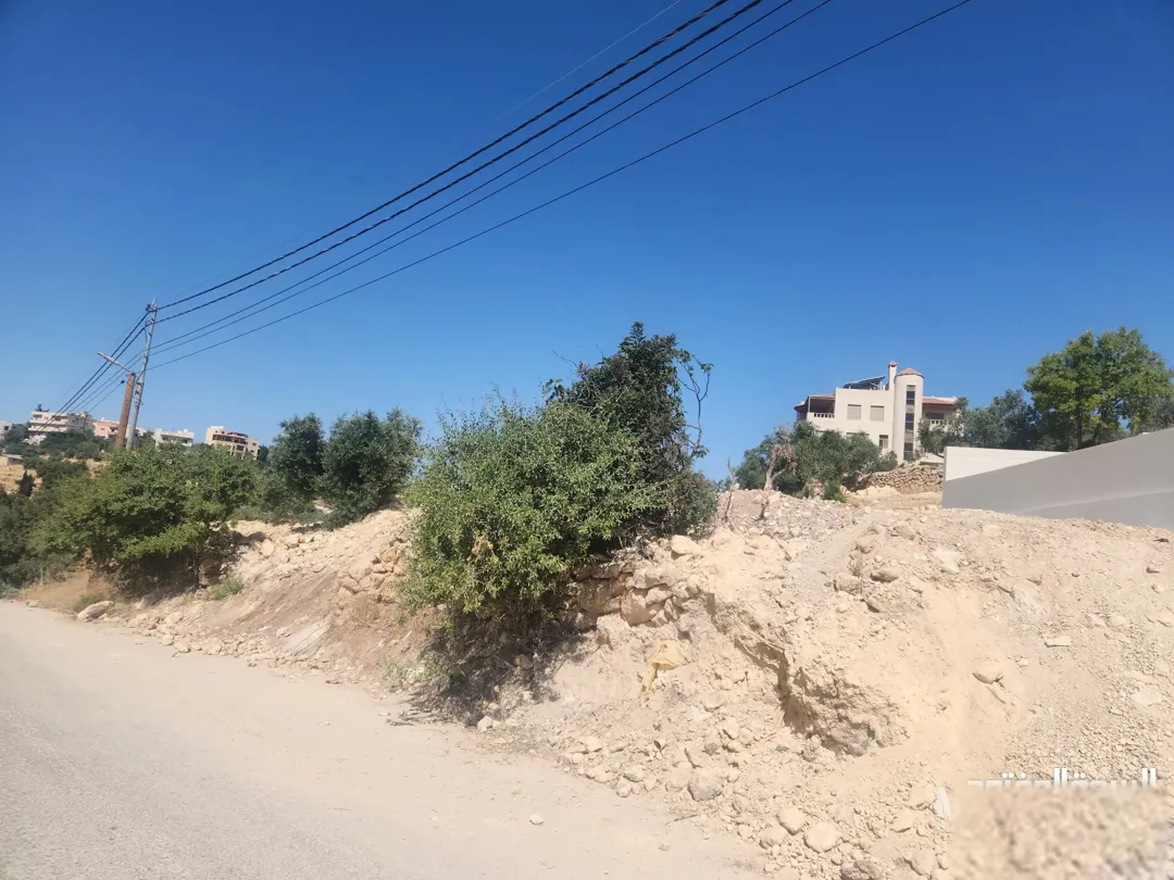 أرض سكنية مميزة للبيع في ضاحية الأرز – عمان الغربية