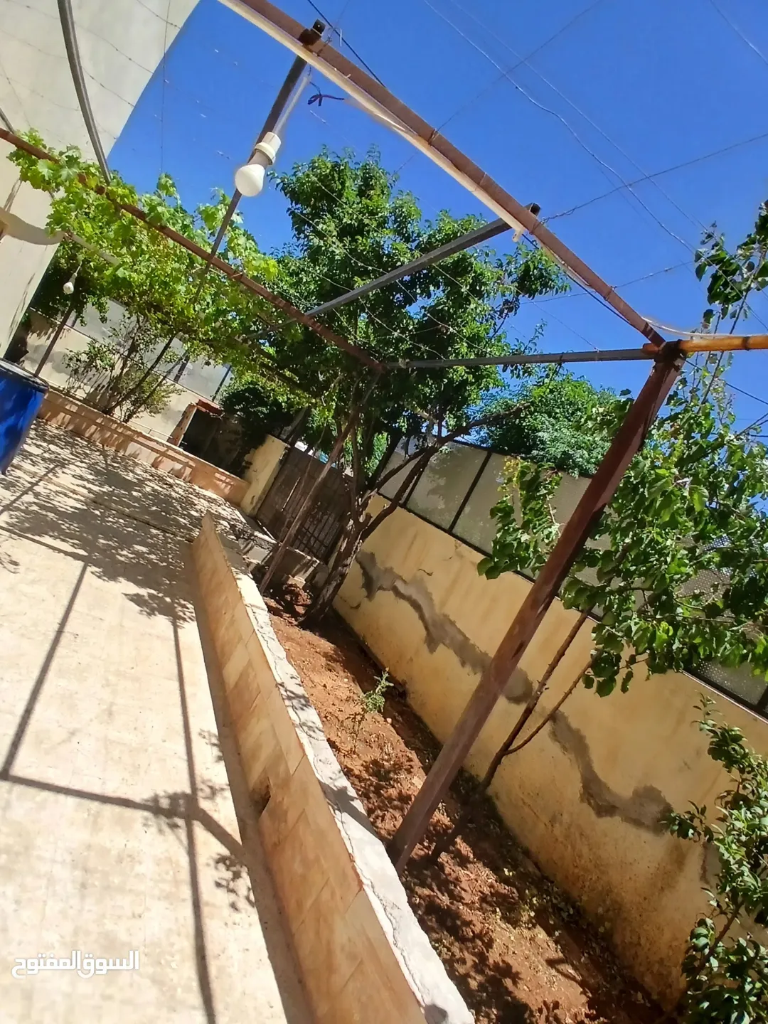 بيت مستقل للبيع في منطقة العبدلية – عمان