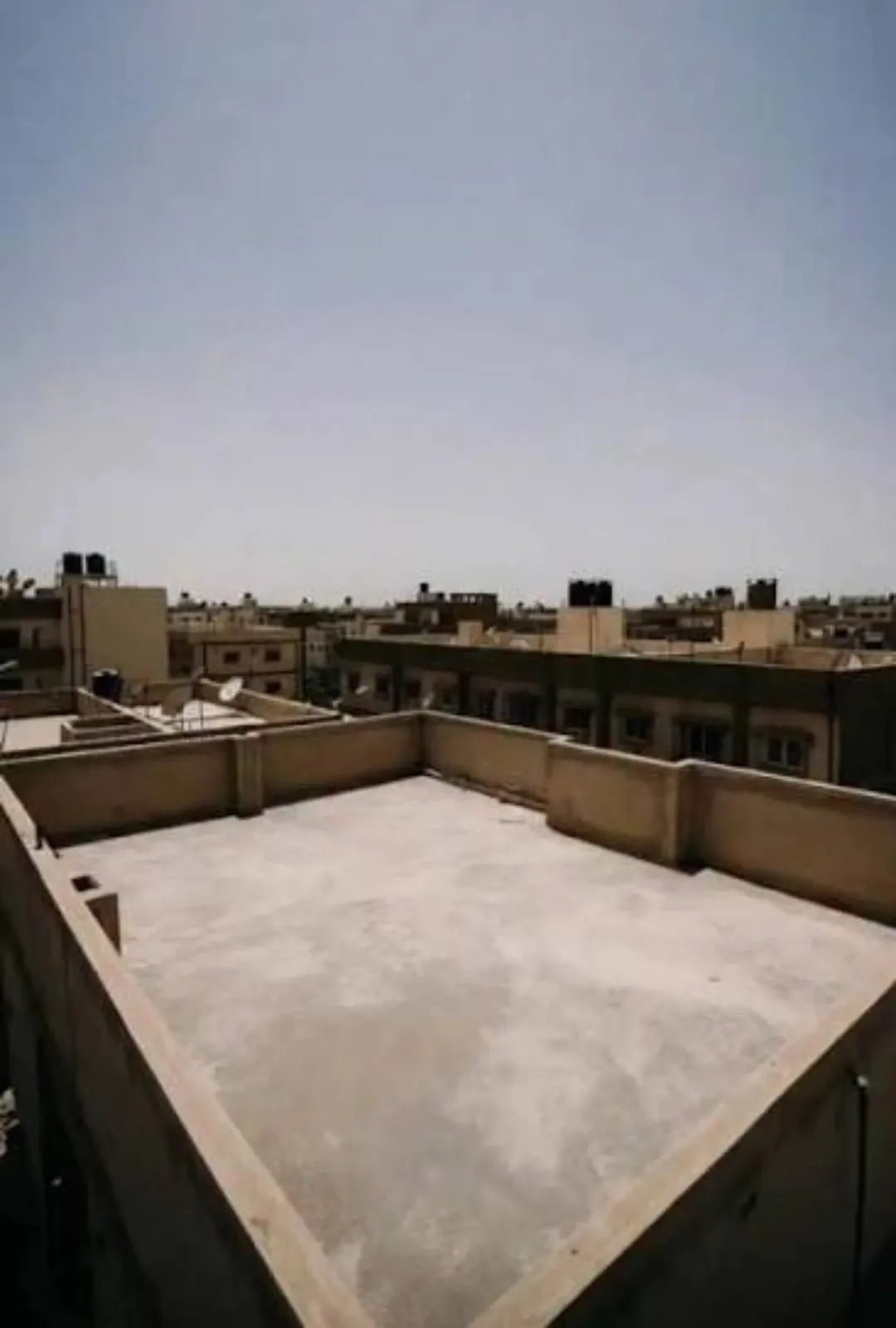 فرصة استثمارية سطح للبيع في مواقع استراتيجية