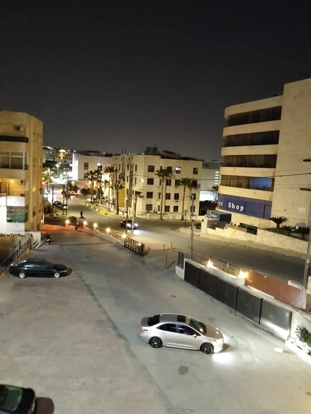 شقه مفروشه كامله للايجار الدوار السابع قرب كوزمو وزارة العمل خلف مستشفى دار السلام