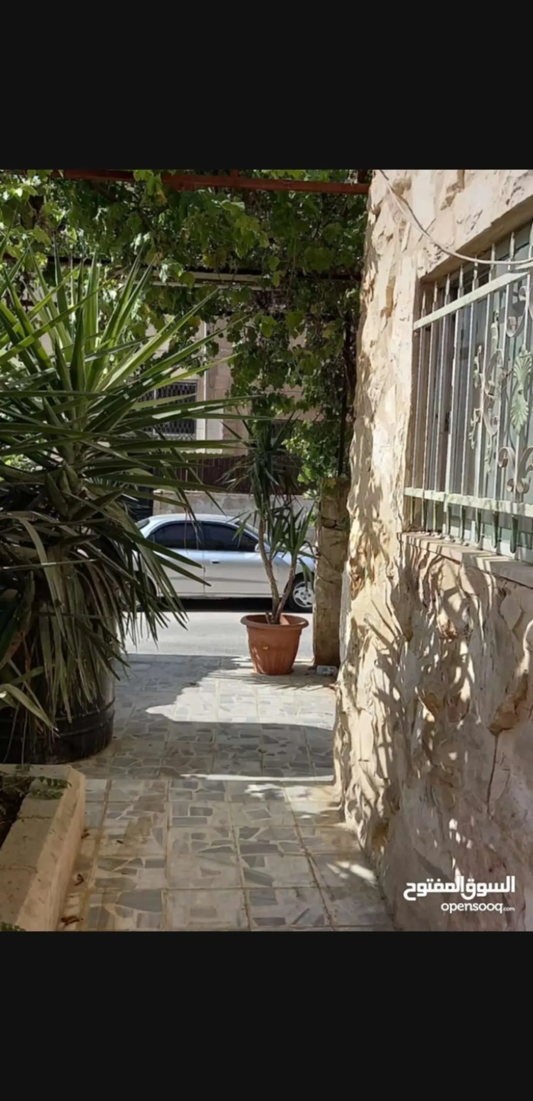 عمارة للبيع في الزرقاء الجديدة مكونة من ثلاث طوابق