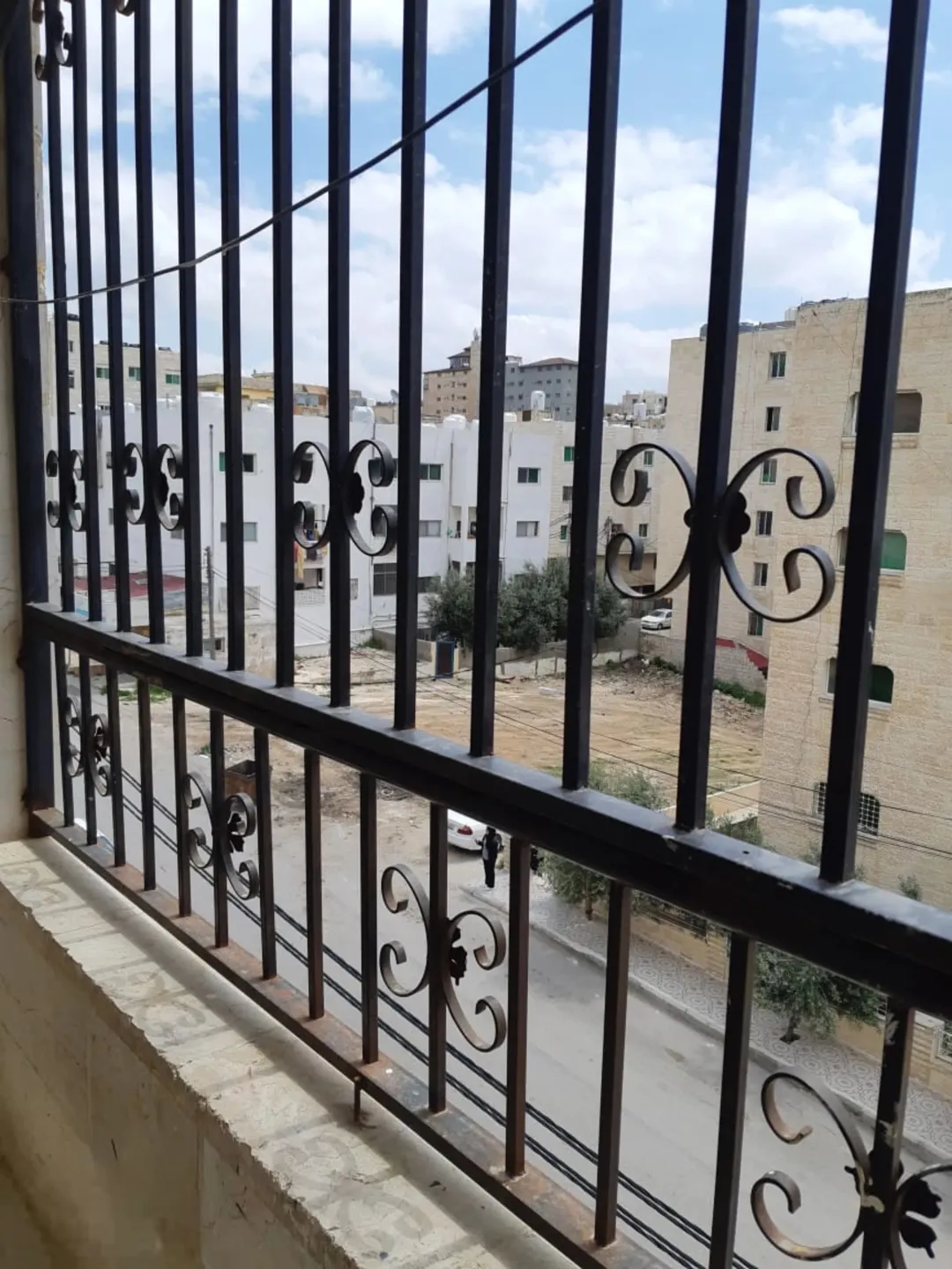 شقة للبيع في الأردن اربد الحي الجنوبي 3 غرف وصالة