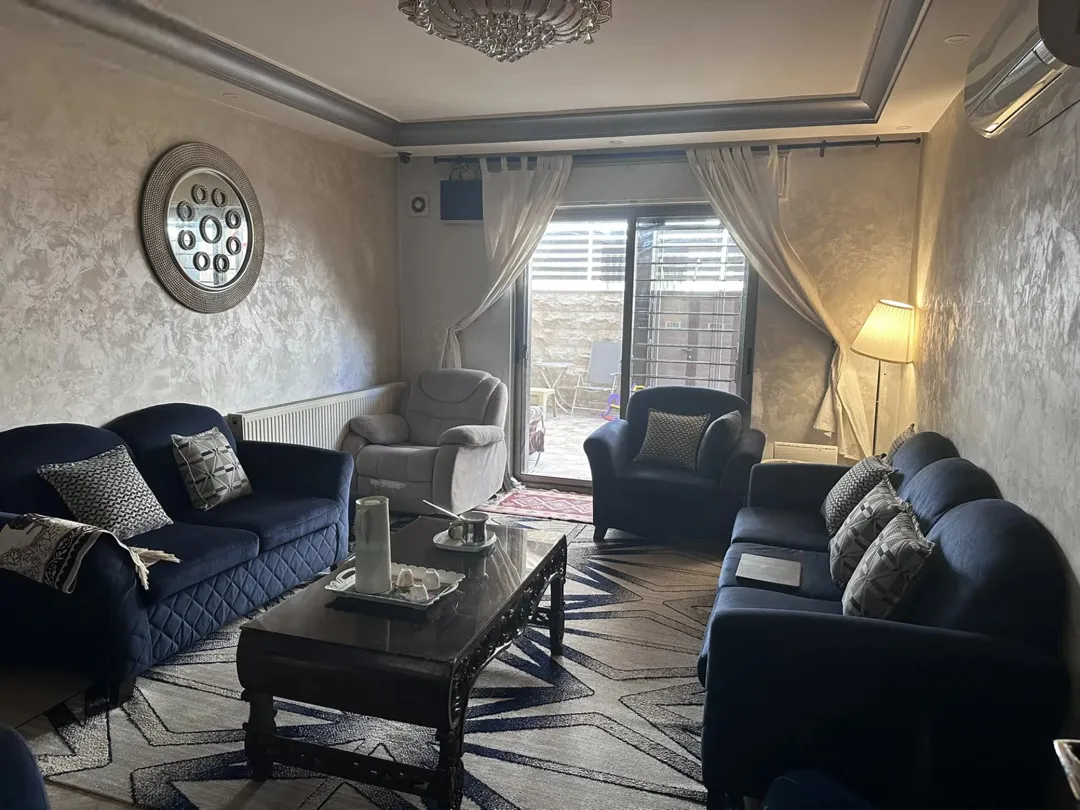 شقة . خلدا . ام السماق . داخلي 300 متر و خارجي 250 متر