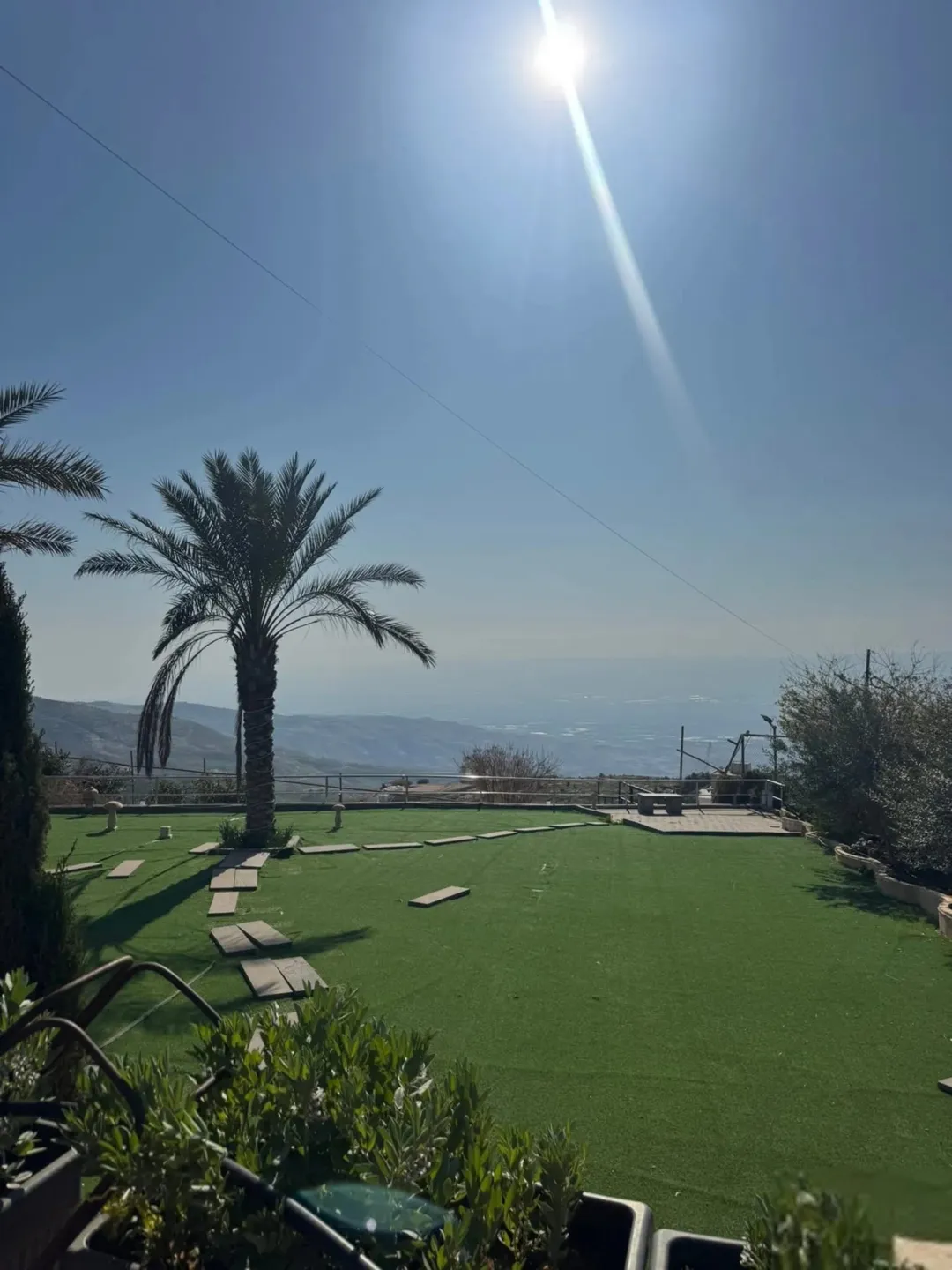 مزرعة مطلة غربية