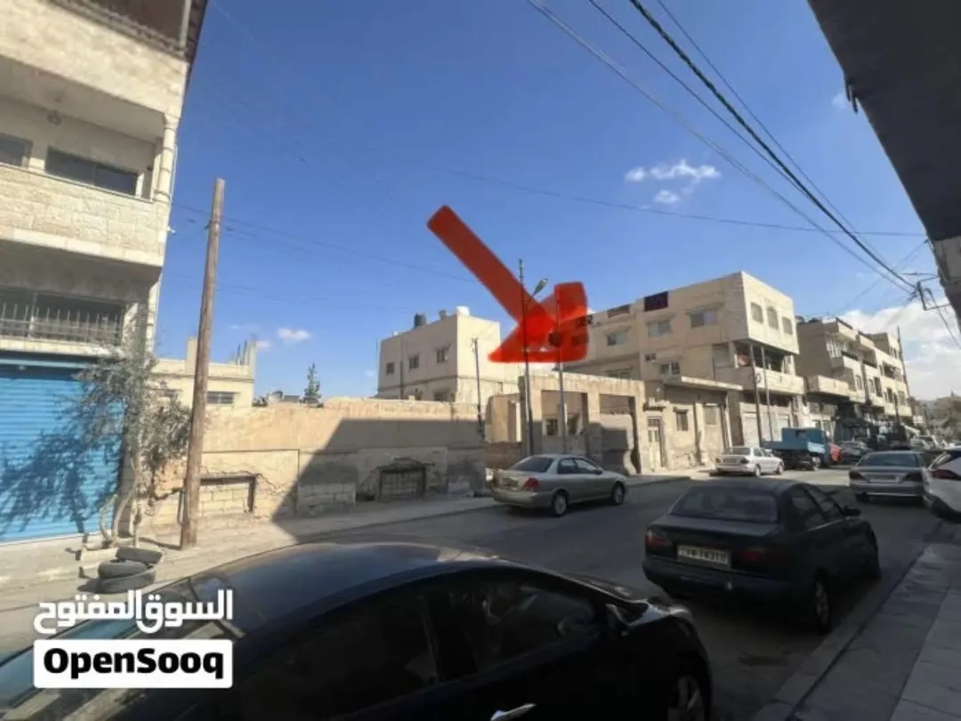 قطعة أرض تجارية مميزة للبيع في الزرقاء بالقرب من المستشفى العسكري