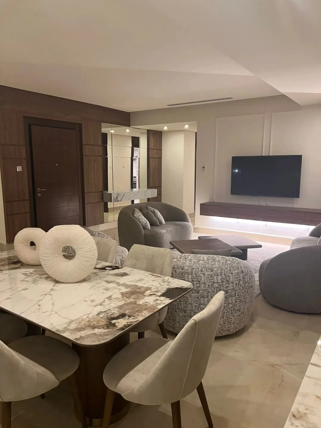 Luxury fully furnished apartment for rent