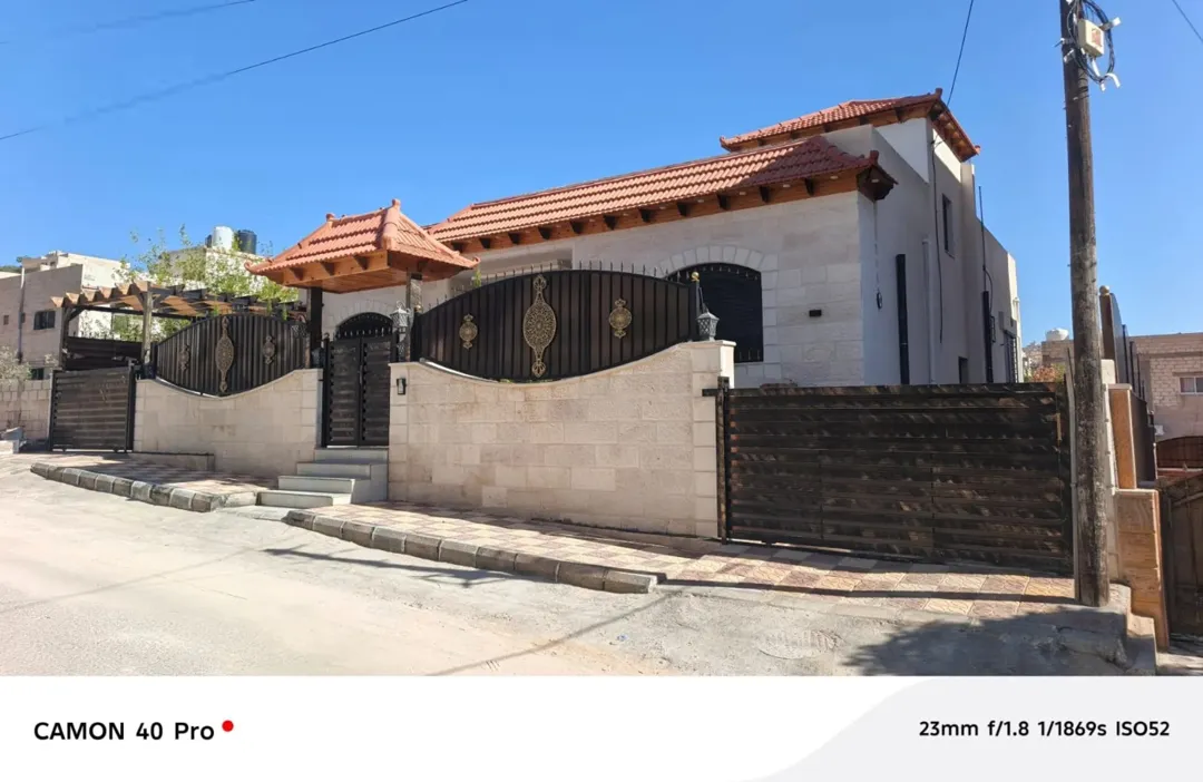 منزل مستقل للبيع في الزرقاء – إسكان المهندسين بتشطيب سوبر ديلوكس