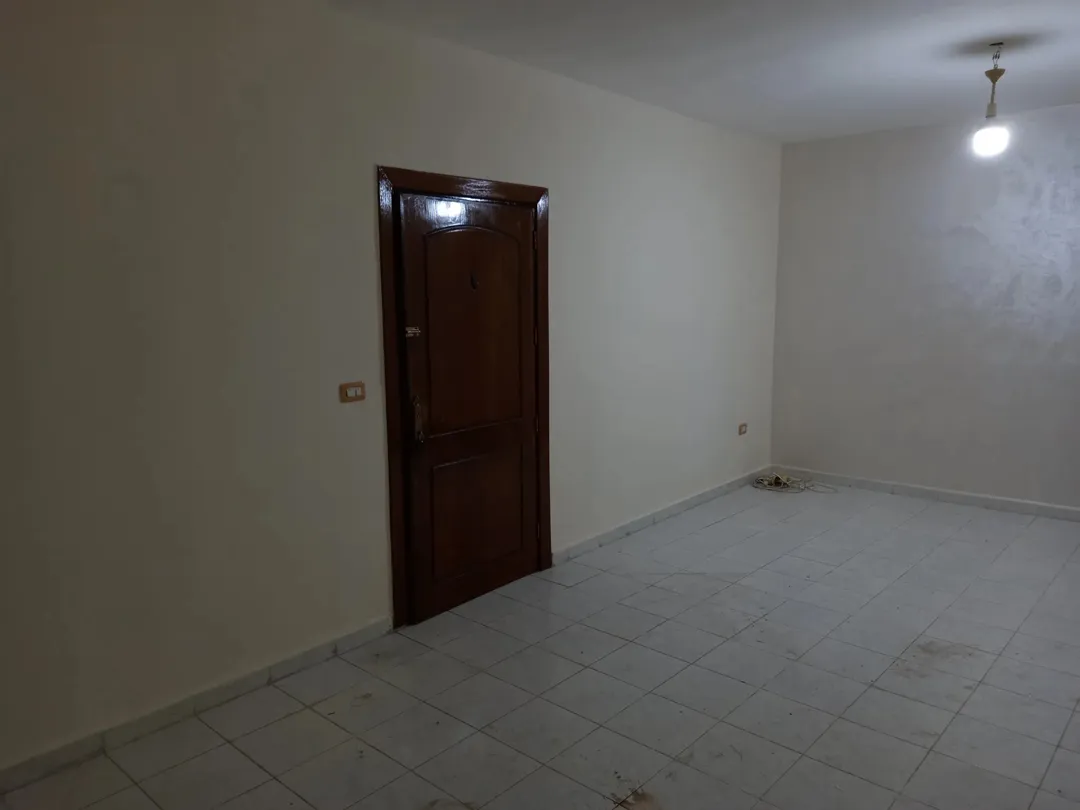 شقه للبيع جبل طارق مباشره بسعر مخفض