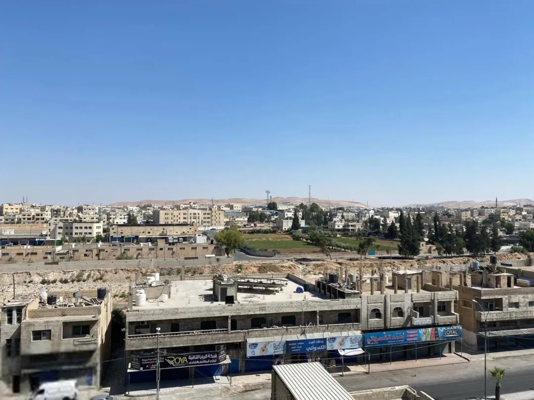 أرض تجارية للبيع 744 متر – عوجان الزرقاء – شارع وصفي التل
