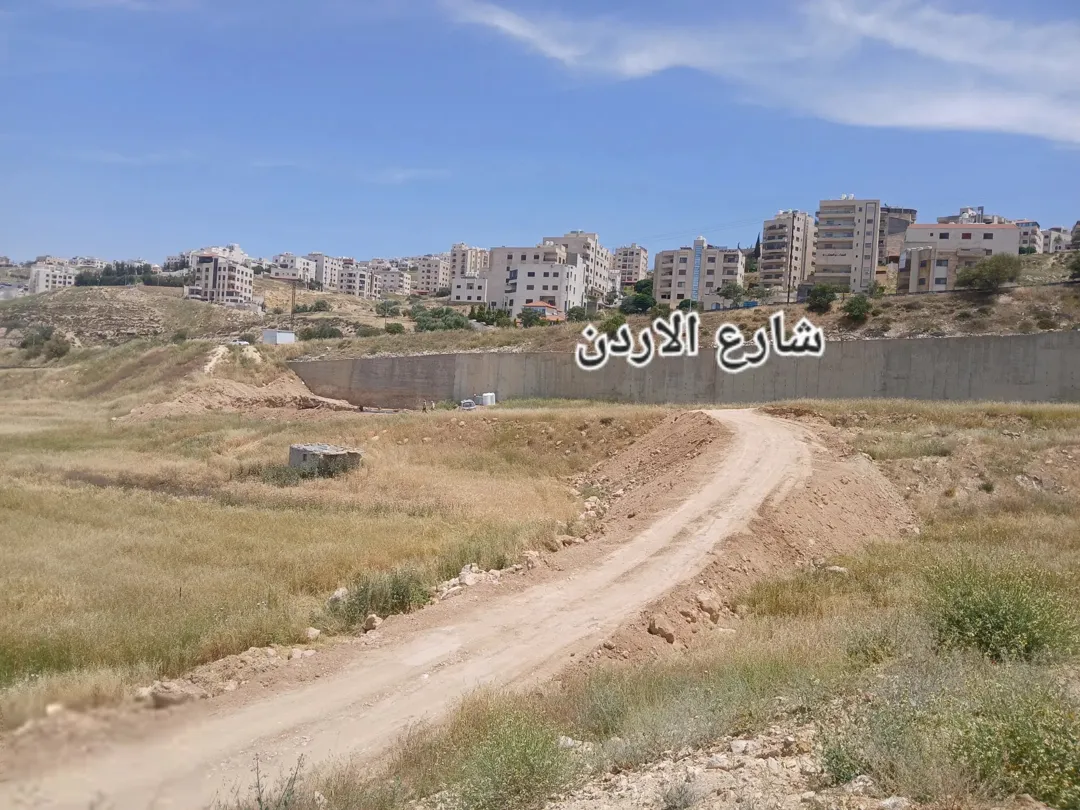 أرض تجارية للبيع في أبو نصير – شارع الأردن مباشرة قرب مستشفى الرشيد