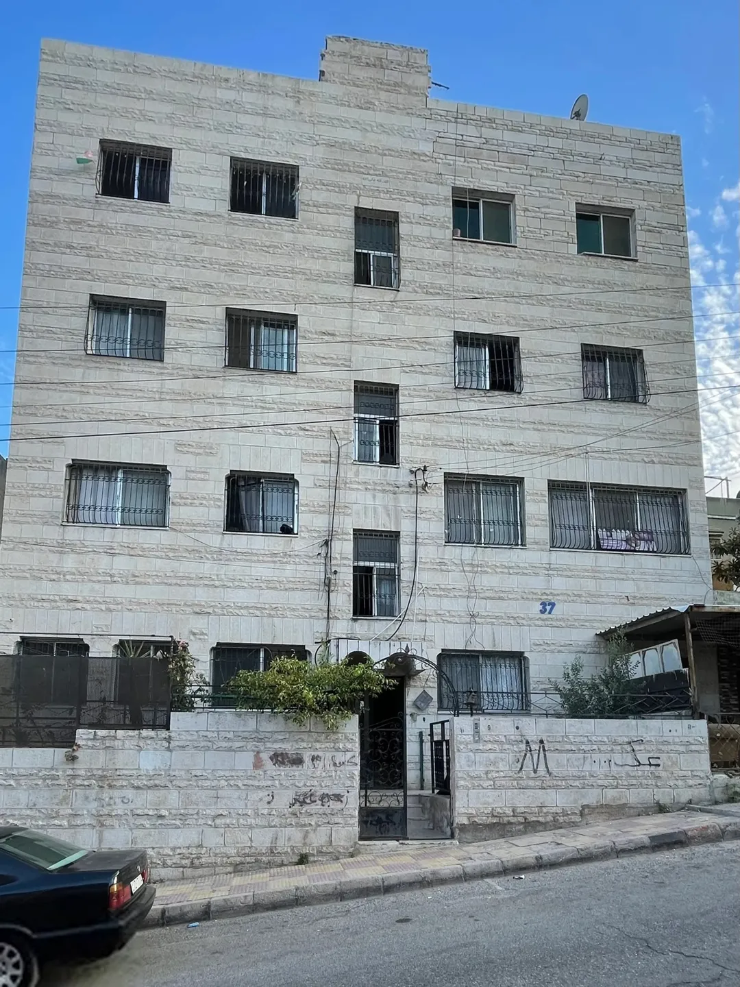 طابق للبيع جبل القصور — صورة 2