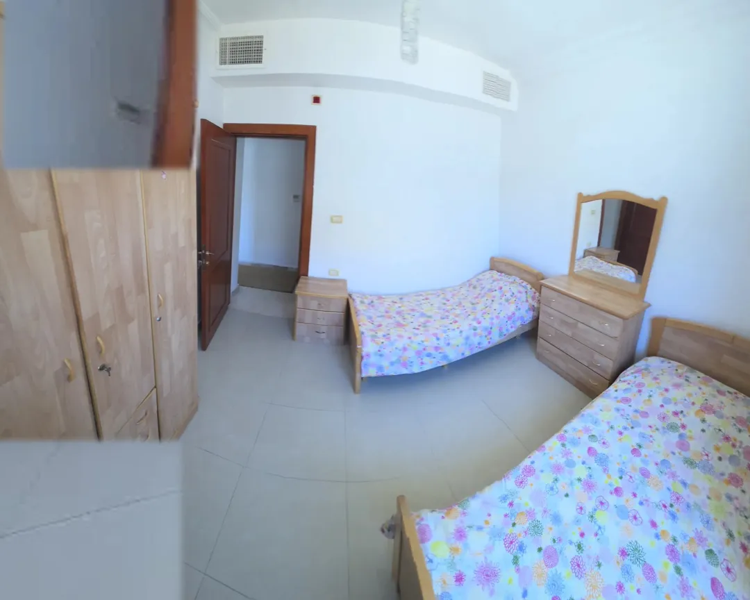 شقة مفروشة فاخرة للإيجار في شارع المدينة – عمان: 3 غرف نوم قرب المول