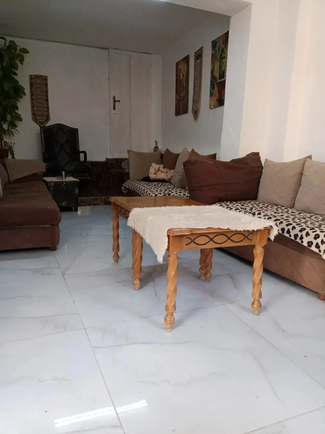 شقة للبيع في منطقة جبل القلعة – عمان