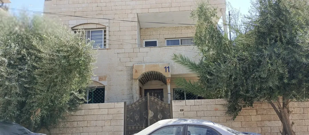منزل واسع للبيع في عين الباشا – السلط