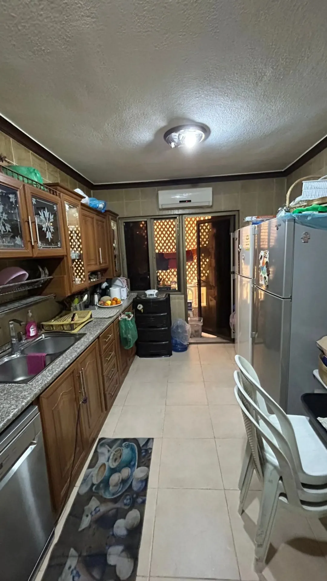 شقة أرضية فاخرة مع مساحة خارجية مميزة