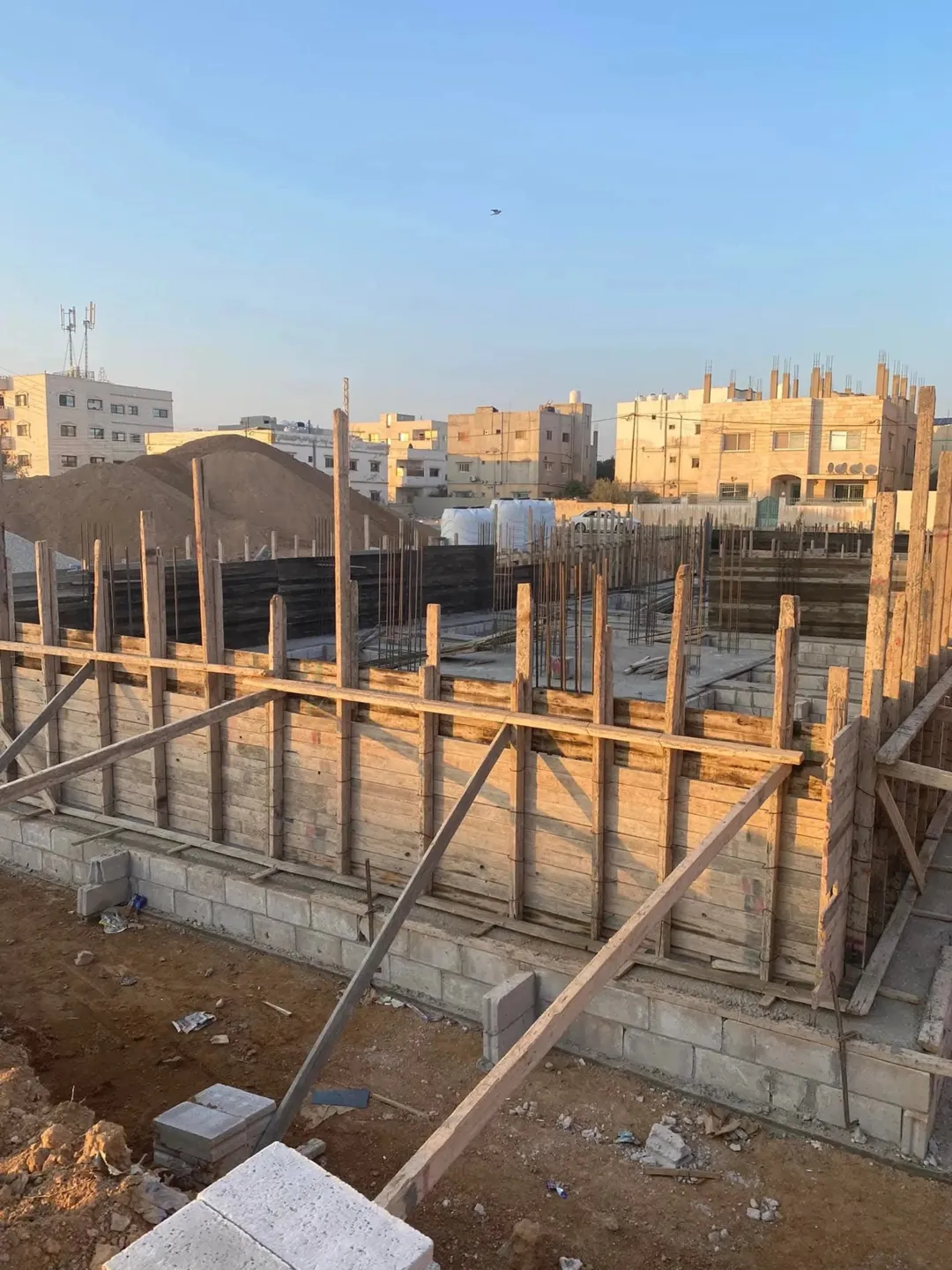 فلل دوبلكس جديدة فاخرة للبيع في الزرقاء – الهاشمية