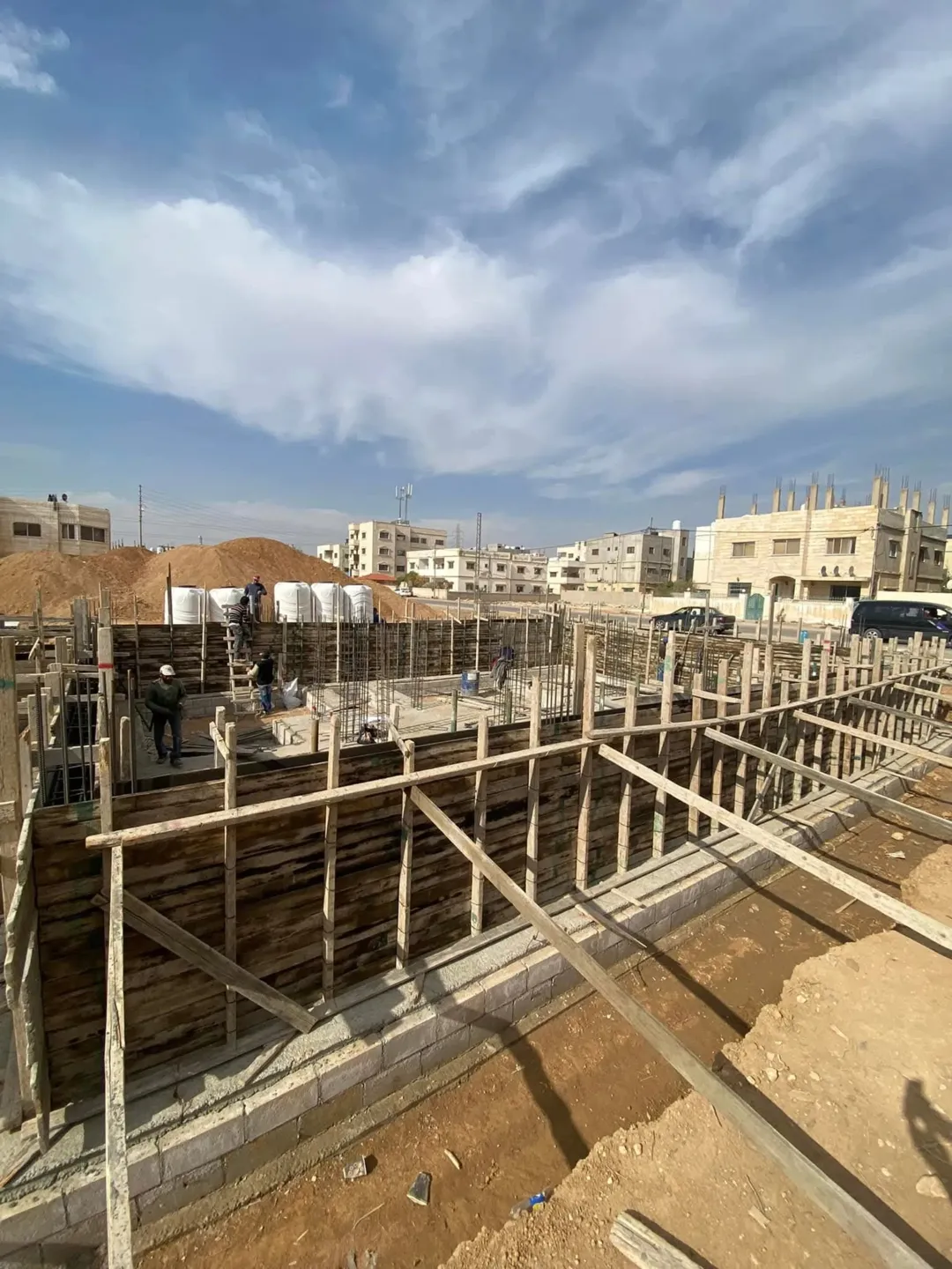 فلل دوبلكس جديدة فاخرة للبيع في الزرقاء – الهاشمية