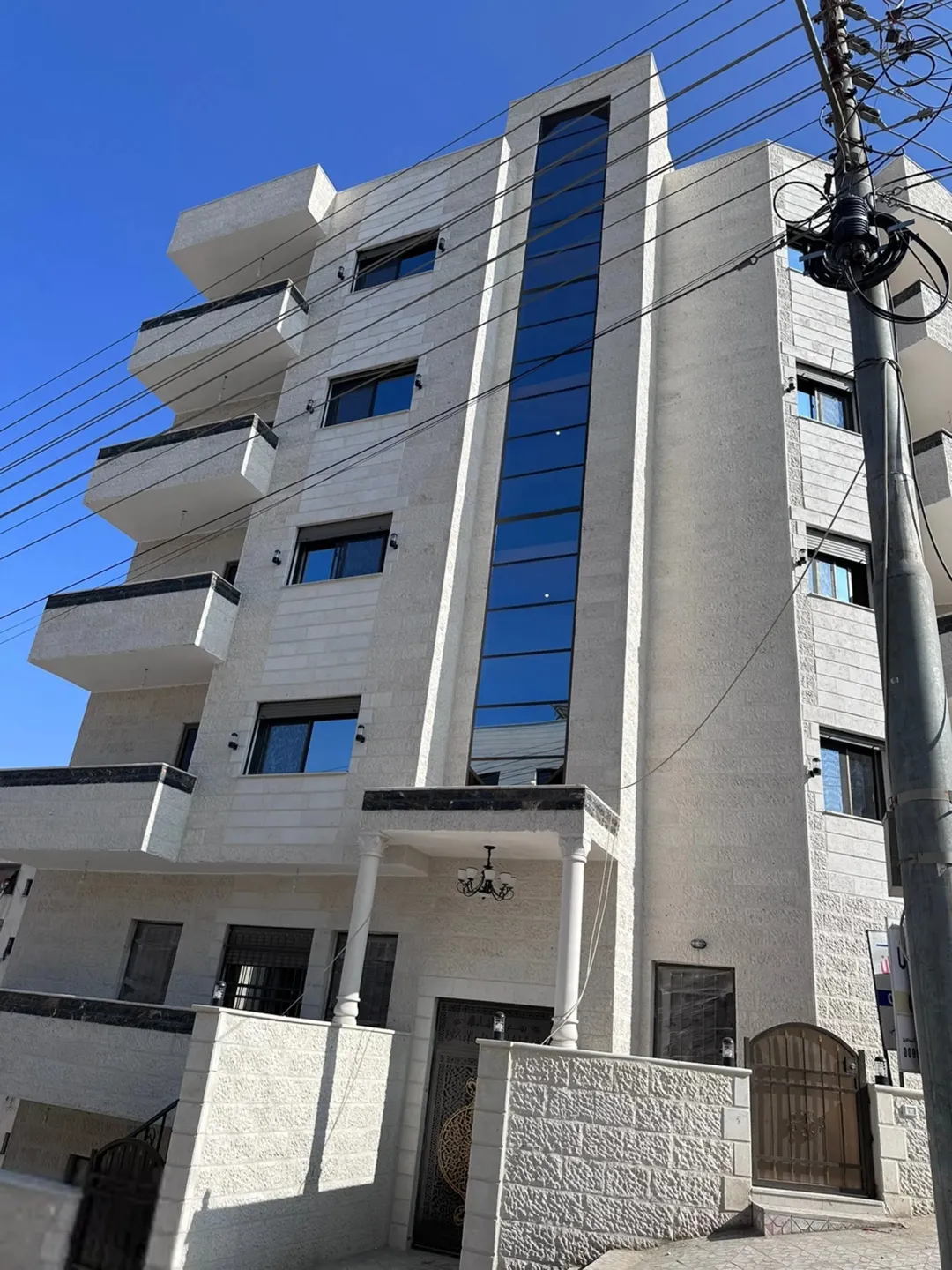 شقق سكنية جديدة للبيع في عمّان الشرقية – إسكان شبه كامل