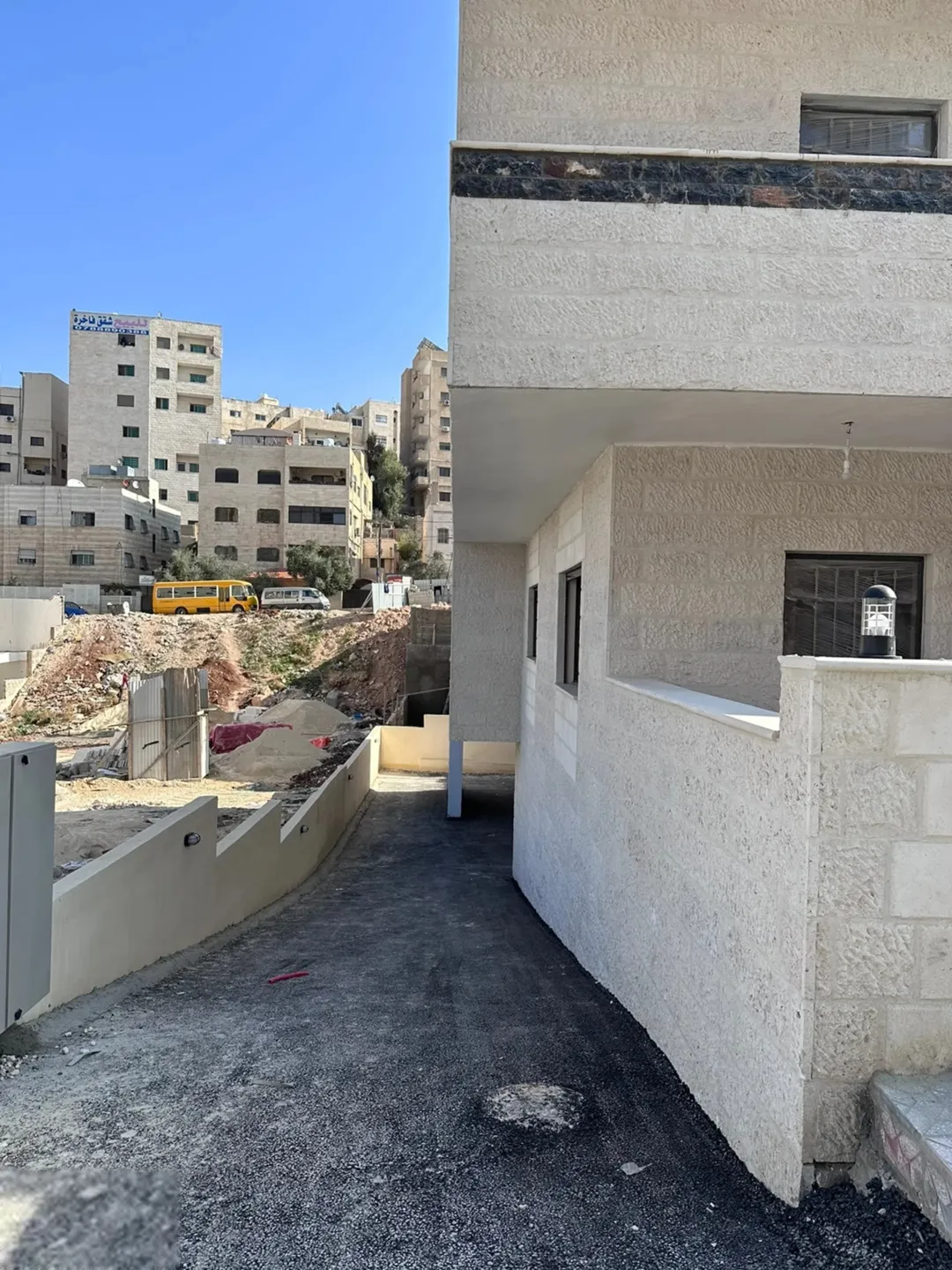 شقق سكنية جديدة للبيع في عمّان الشرقية – إسكان شبه كامل