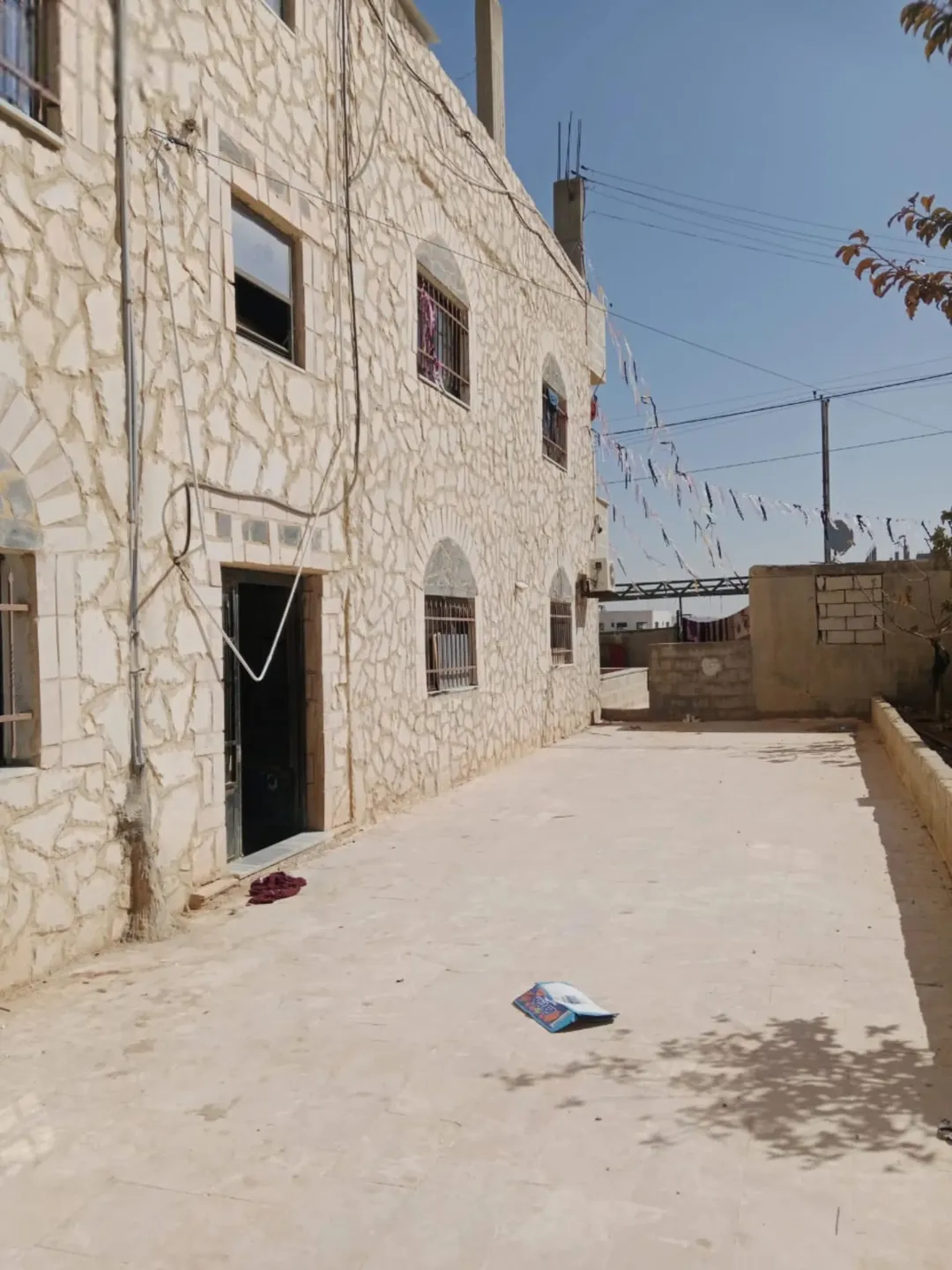 عمارة فاخرة للبيع في قلب سحاب