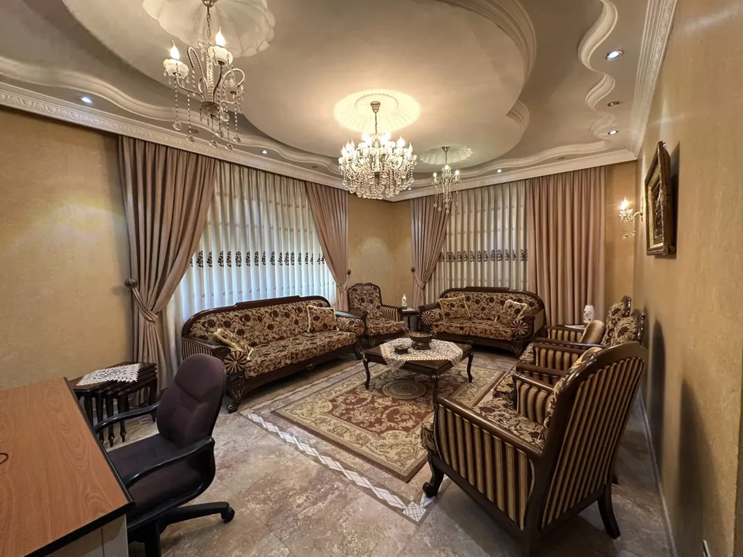 بيت مستقل للبيع في ماركا الجنوبية – منطقة نادي السباق