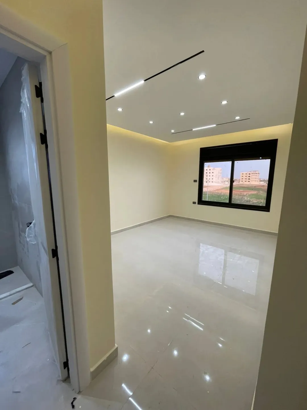 شقة سكنية فاخرة بتشطيبات فندقية 160 متر