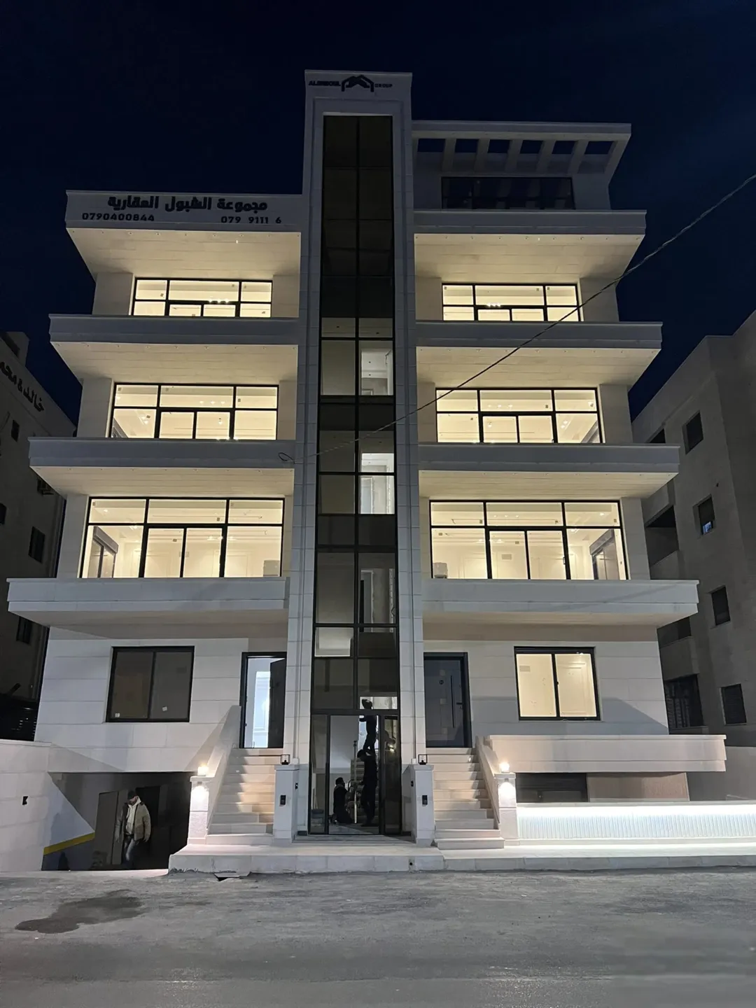 شقة سكنية فاخرة بتشطيبات فندقية 160 متر