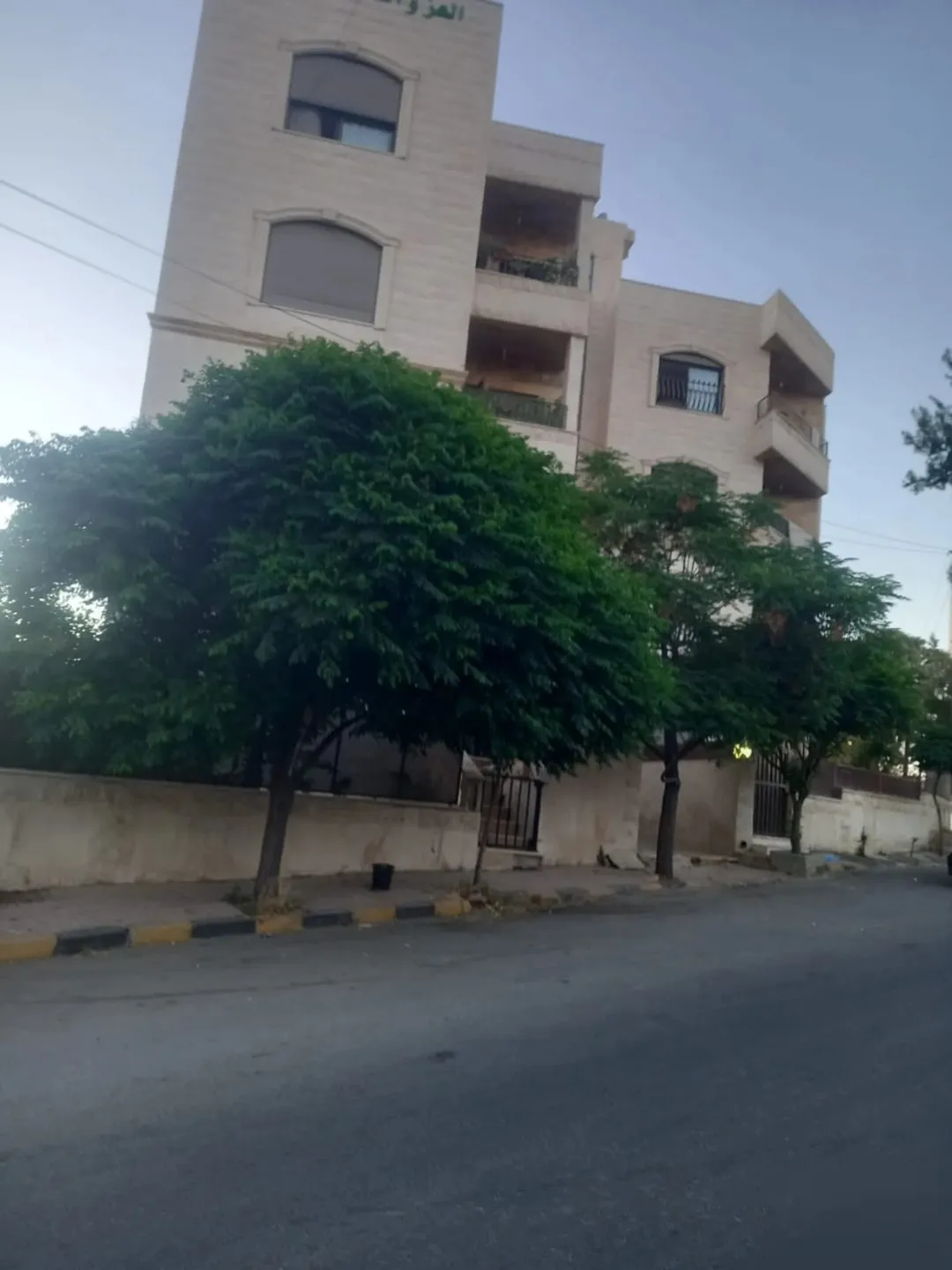شقة للبيع في الكمالية بإطلالة مميزة