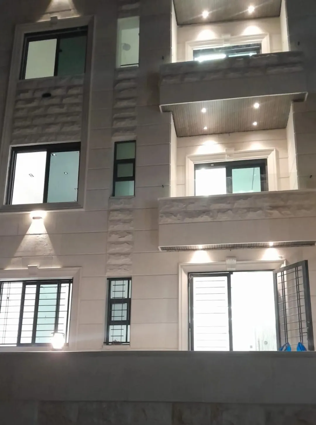 شقق جديدة للبيع – فرصة مميزة للسكن أو الاستثمار مباشرة.