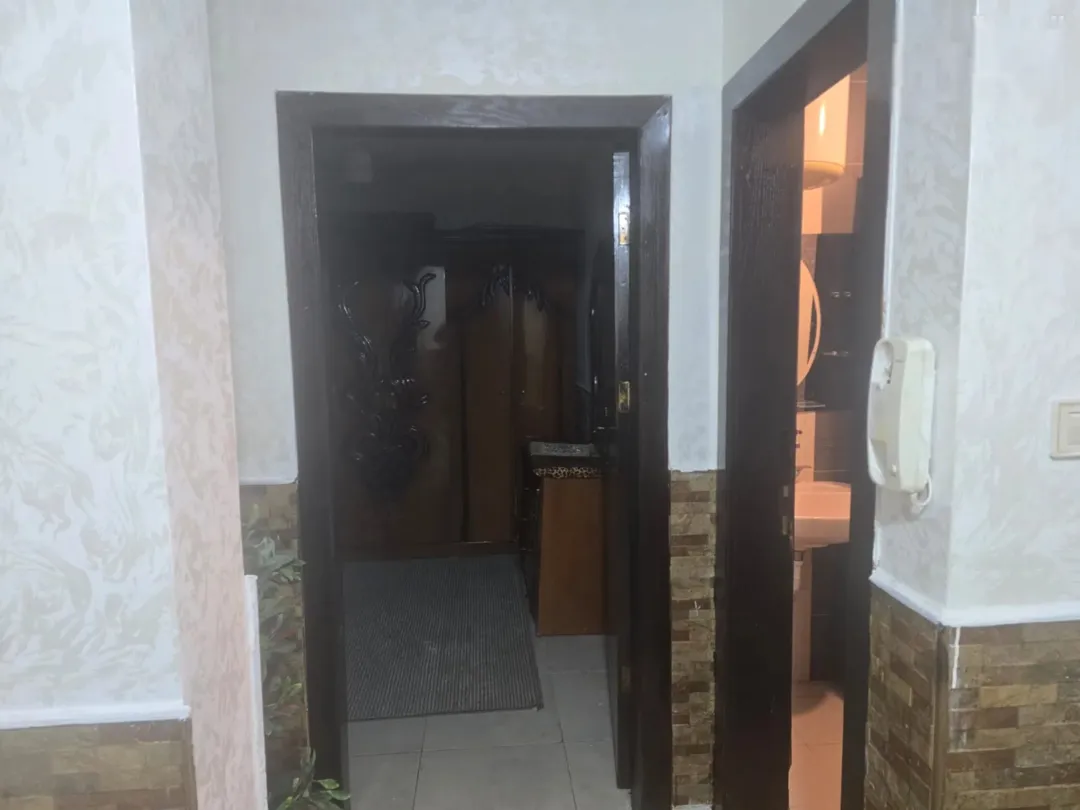 استوديو للبيع