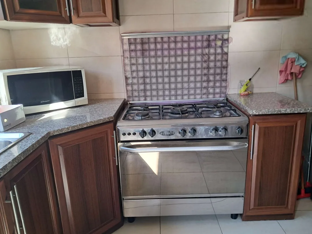 شقة فاخرة مفروشة في قلب الشميساني للايجار – عمان الاردن | ID 619038