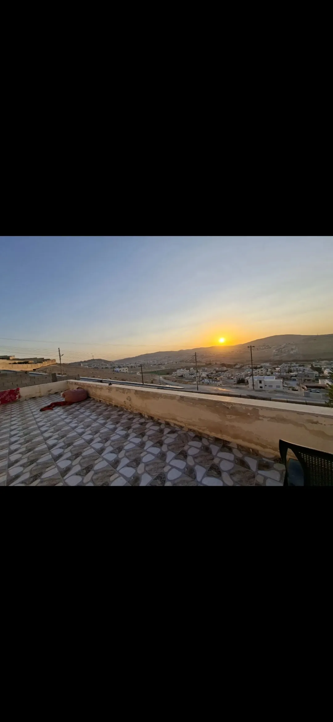 بيت للبيع على اطلالة خرافية بسعر مغري ، في الحي الجنوبي .