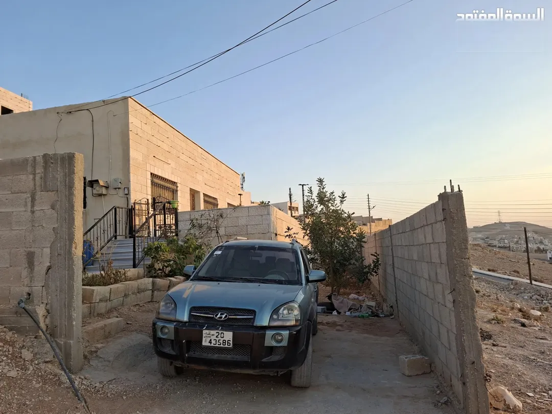 بيت للبيع على اطلالة خرافية بسعر مغري ، في الحي الجنوبي .