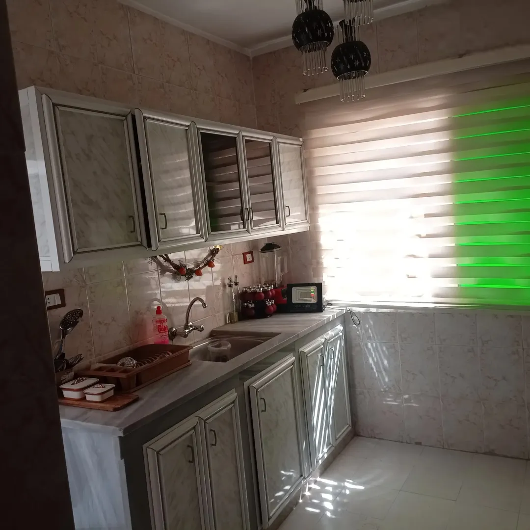 شقة فاخرة في الزرقاء الجديدة بالقرب من مول البيان