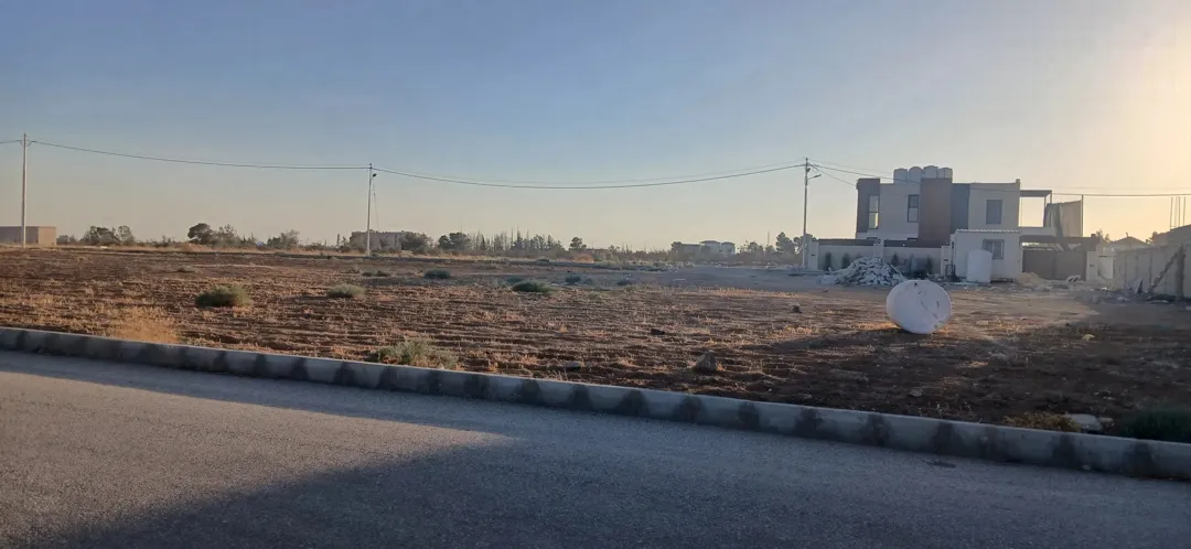 أرض مميزة في موقع استراتيجي بالقرب من جامعة إبن سينا