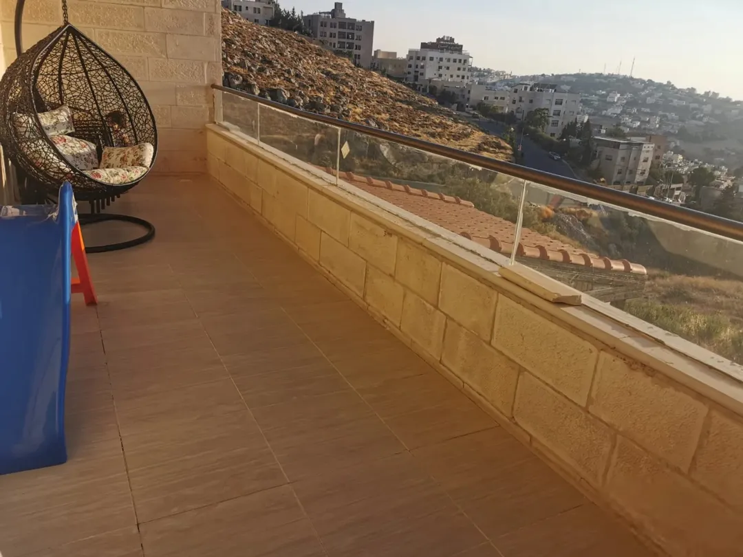 فرصة مميزة للبيع في ناعور – إطلالة عالية ومساحات واسعة