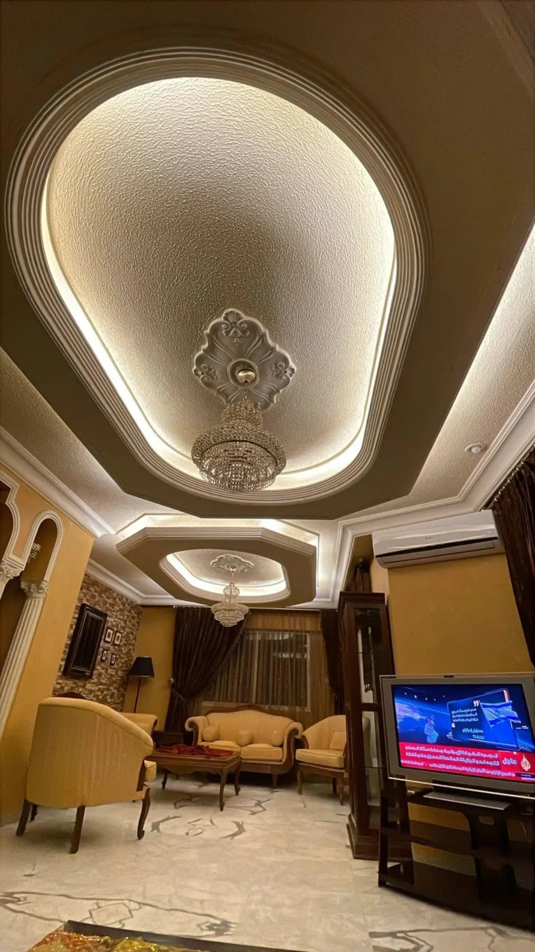 ((((((((FOR SALE)))))))) FULLY FURNISHED 3 BED ROOMS APARTMENT , IN SHMISANI